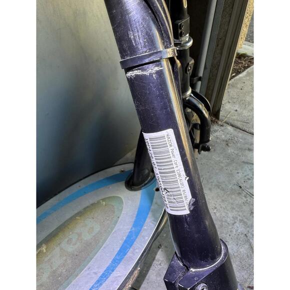 2x Razor Power Core E100 Electric Scooters – As-Is / Untested - Picture 4 of 7